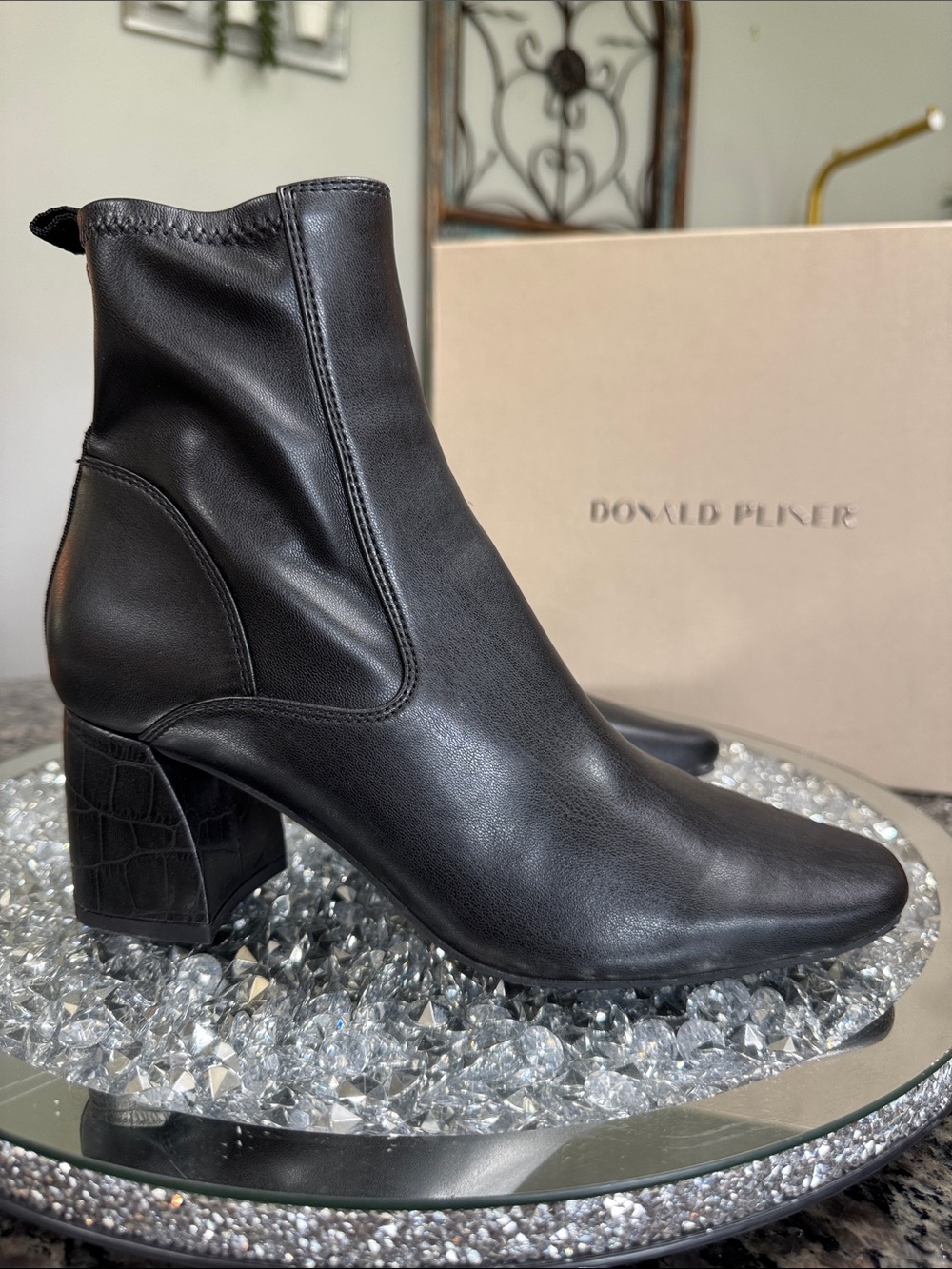 Donald J. Pliner Black Croc-Textured Block Heel Ankle Boots NEW 6.5